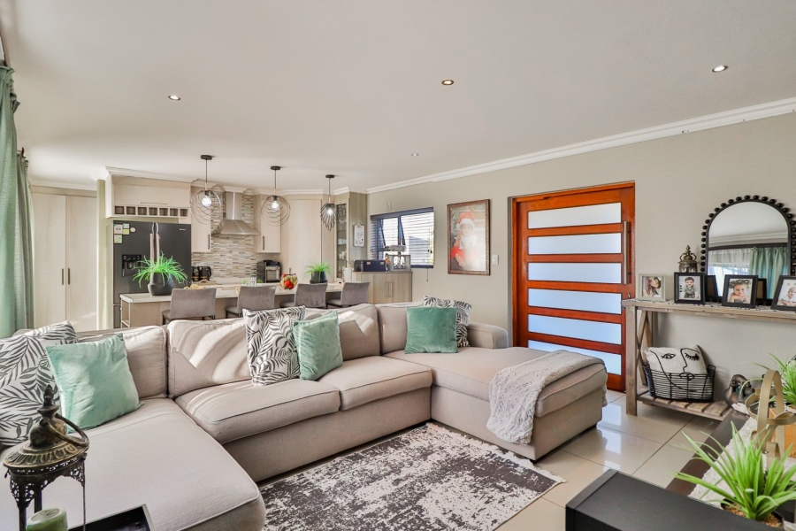 4 Bedroom Property for Sale in Island View Western Cape